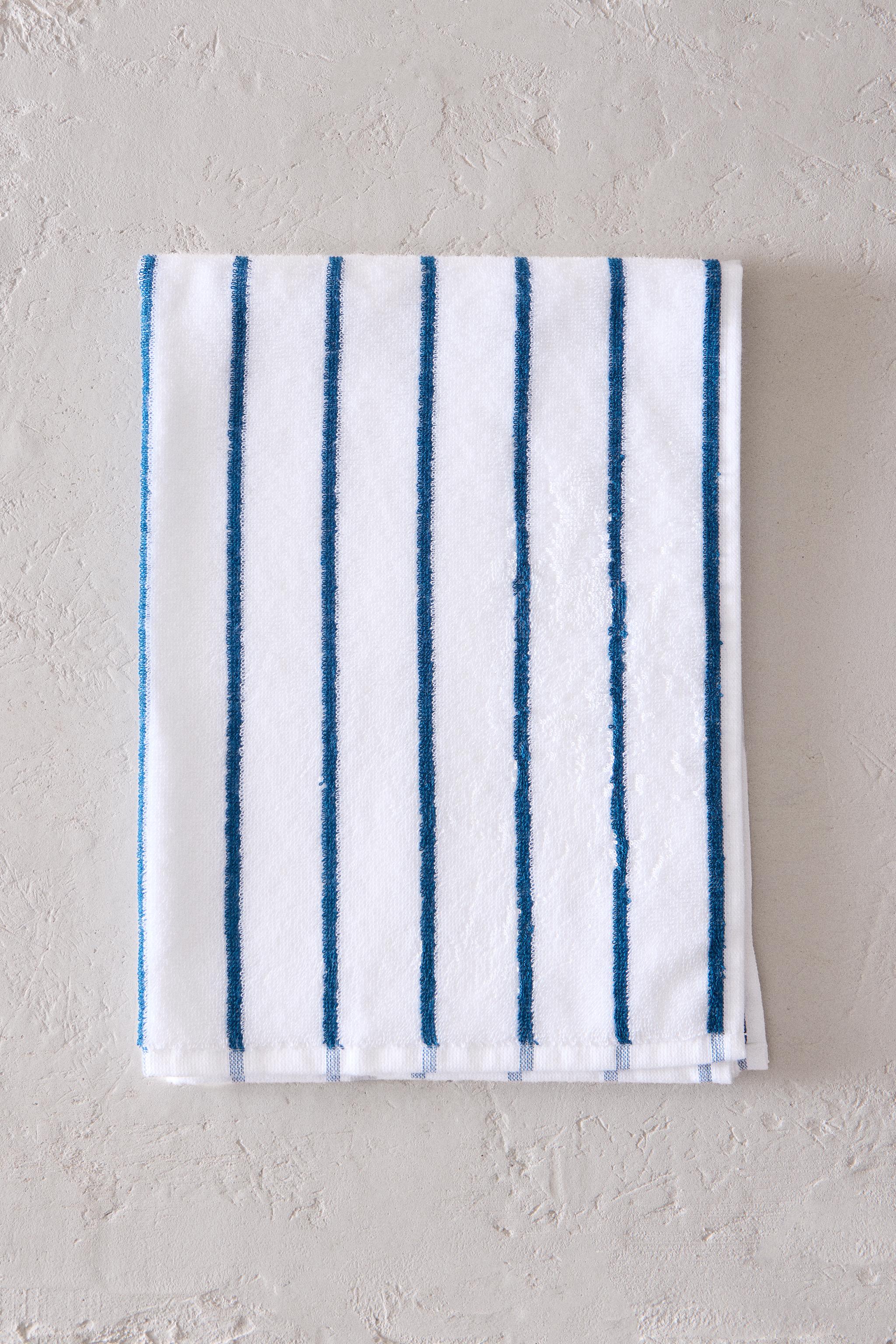 TERRYCLOTH KITCHEN TOWEL WITH STRIPED DESIGN